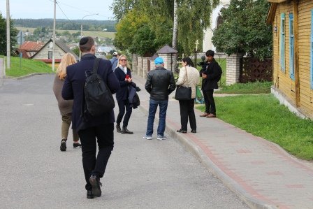 В Новогрудке американская съёмочная группа сняла интервью с партизаном Ароном Бельским. 2019 г.